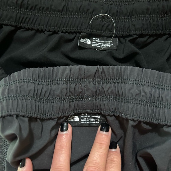 EUC - The North Face - 2PC Women’s Skirt - SZ XL - Picture 2 of 5